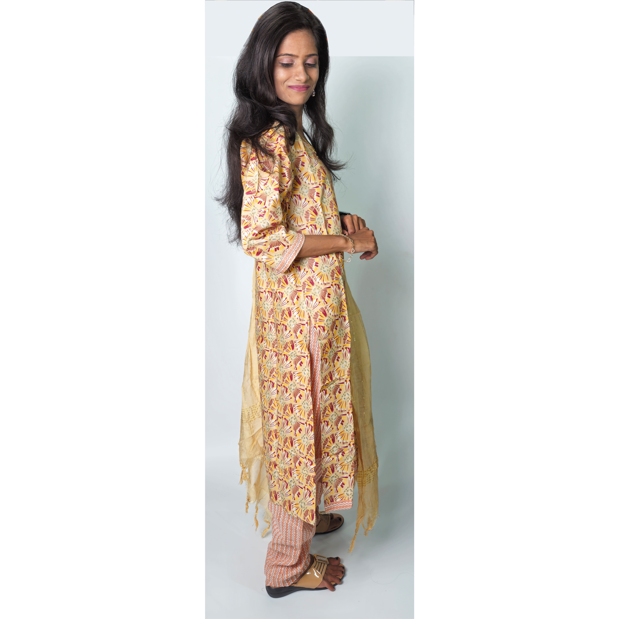Kurta Set with Dupatta - Image 3