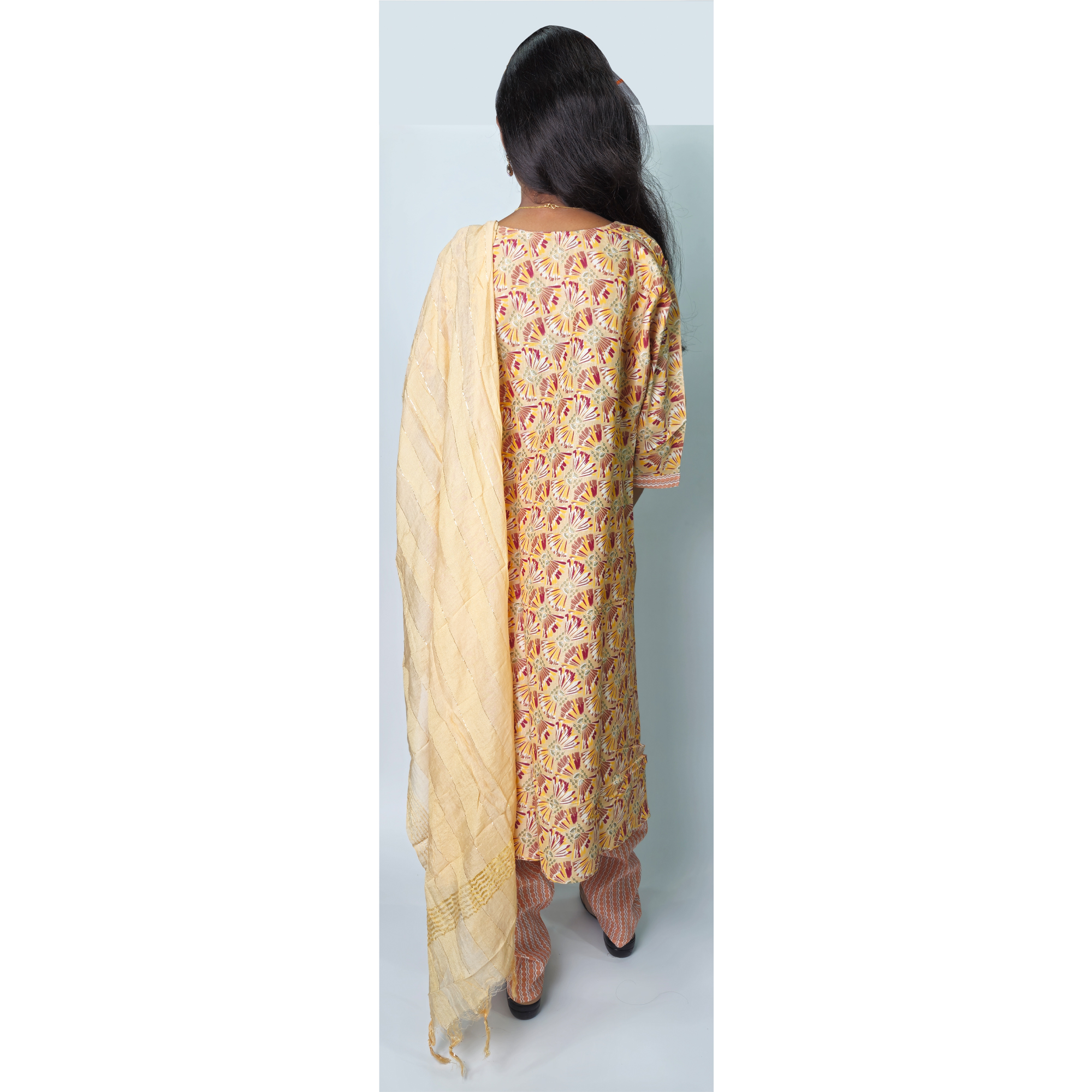 Kurta Set with Dupatta - Image 4