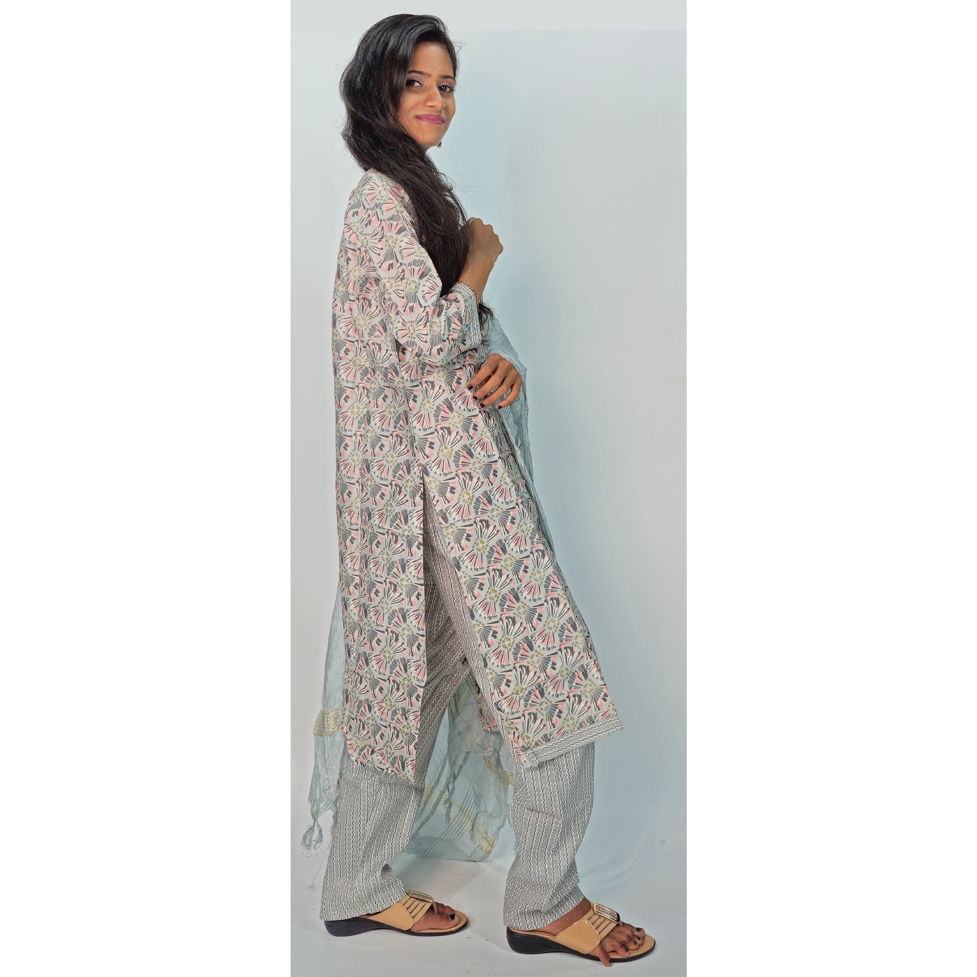 Kurta Set with Dupatta - Image 3